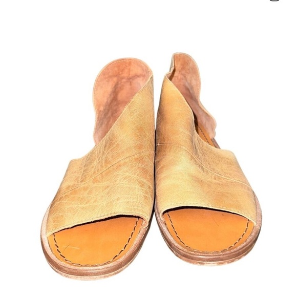 Free People Mont Blanc D'Orsay Sandals Women's Size 7.5 Tan Leather Slip On Shoe - Picture 1 of 2